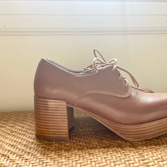 NEW || Brown Leather Heels - Picture 6 of 7